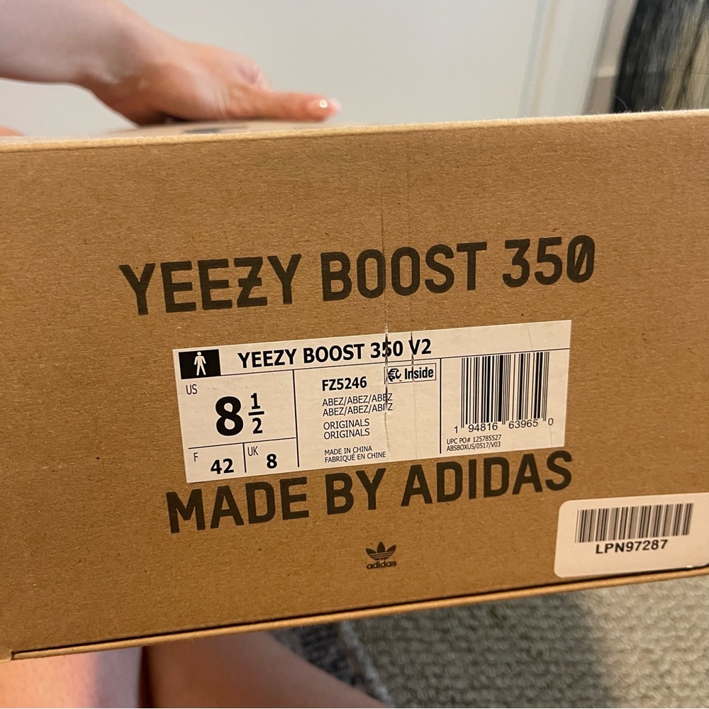 YEEZY BOOST 350 V2 - Abez - Picture 2 of 15